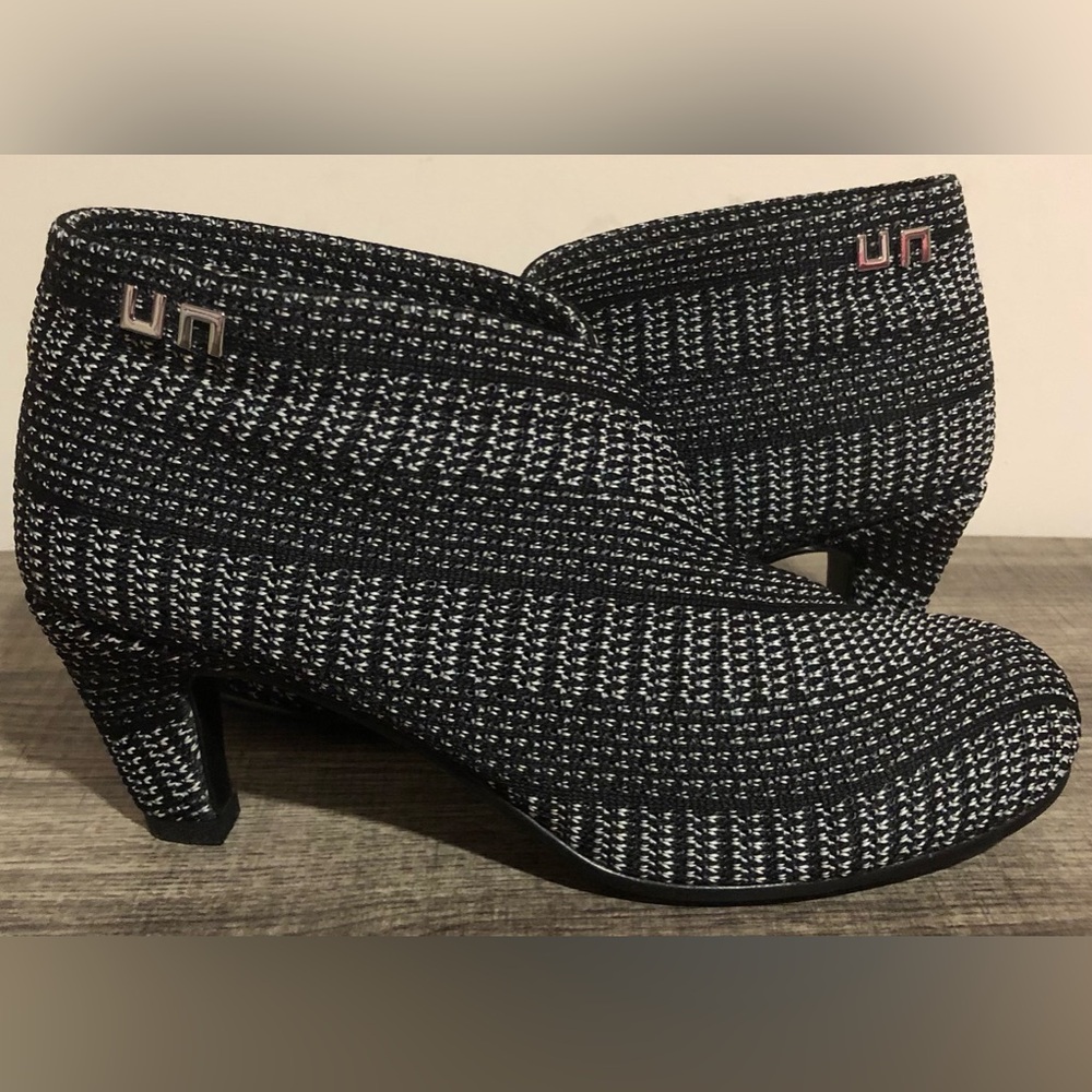 United Nude Fold Lite Black & White Sz 39/8.5-9